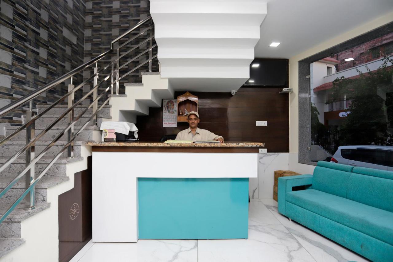 Oyo 39595 Hotel Ray Ban Kankhal Exterior photo