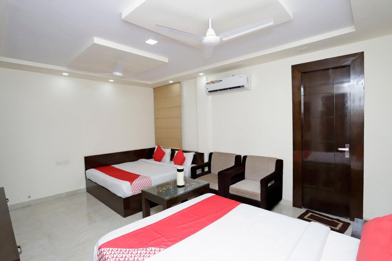 Oyo 39595 Hotel Ray Ban Kankhal Exterior photo